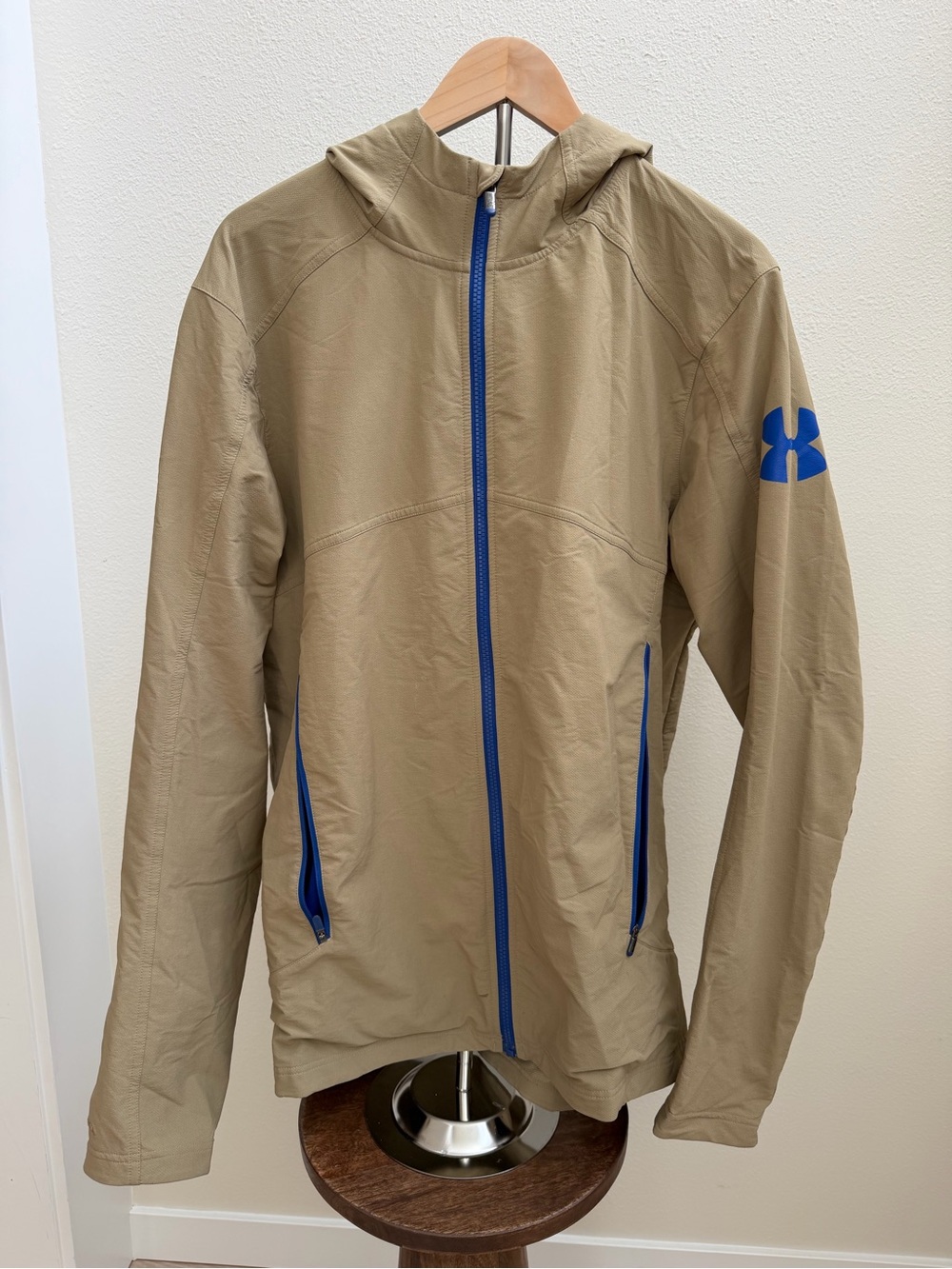 Under Armour Men's Tan Hooded Windbreaker with Blue Accents